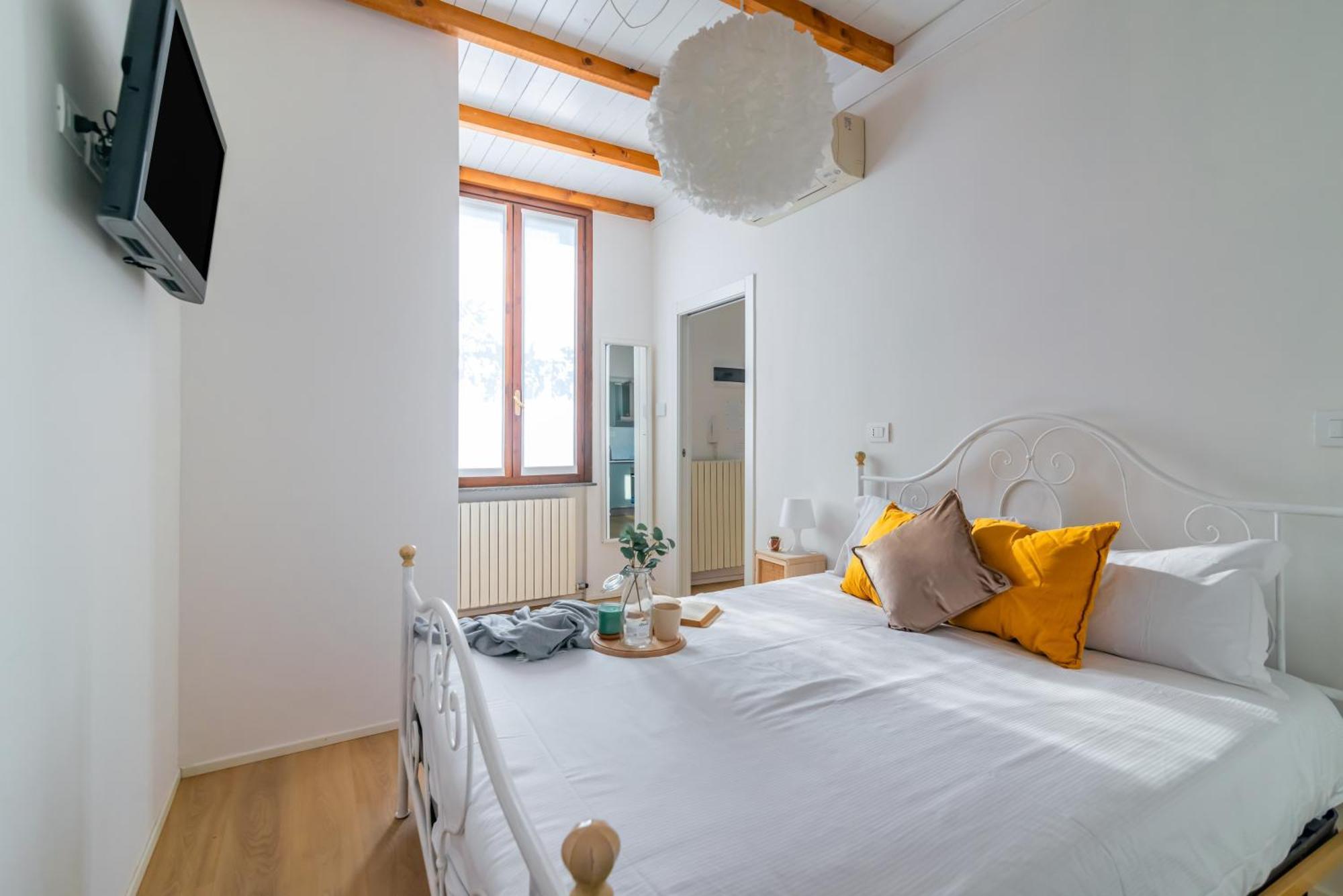 La Corte 48 - Pavia City - By Host4U Zewnętrze zdjęcie