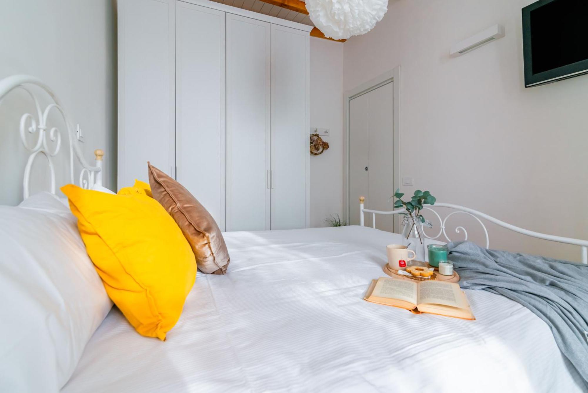 La Corte 48 - Pavia City - By Host4U Zewnętrze zdjęcie