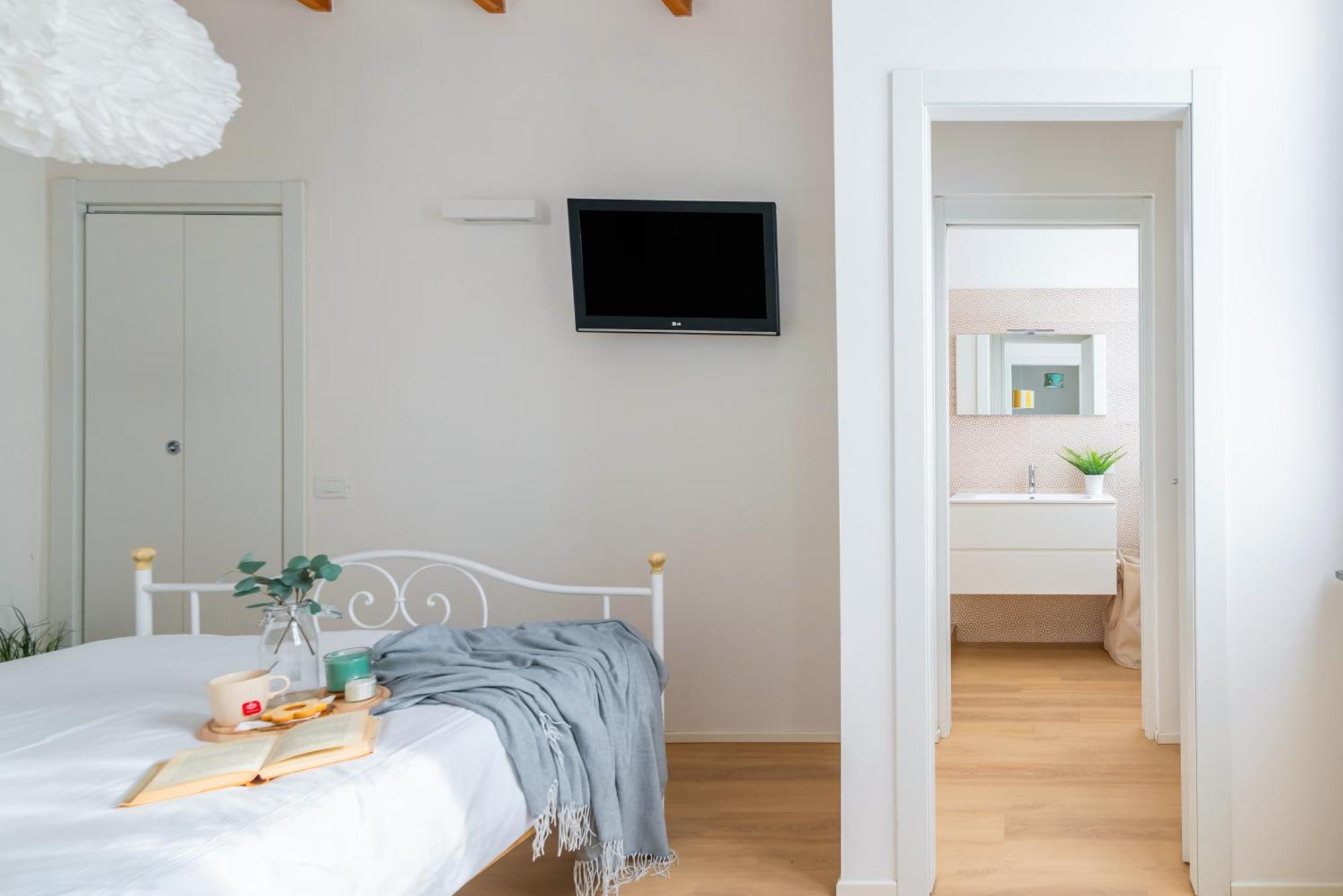 La Corte 48 - Pavia City - By Host4U Zewnętrze zdjęcie